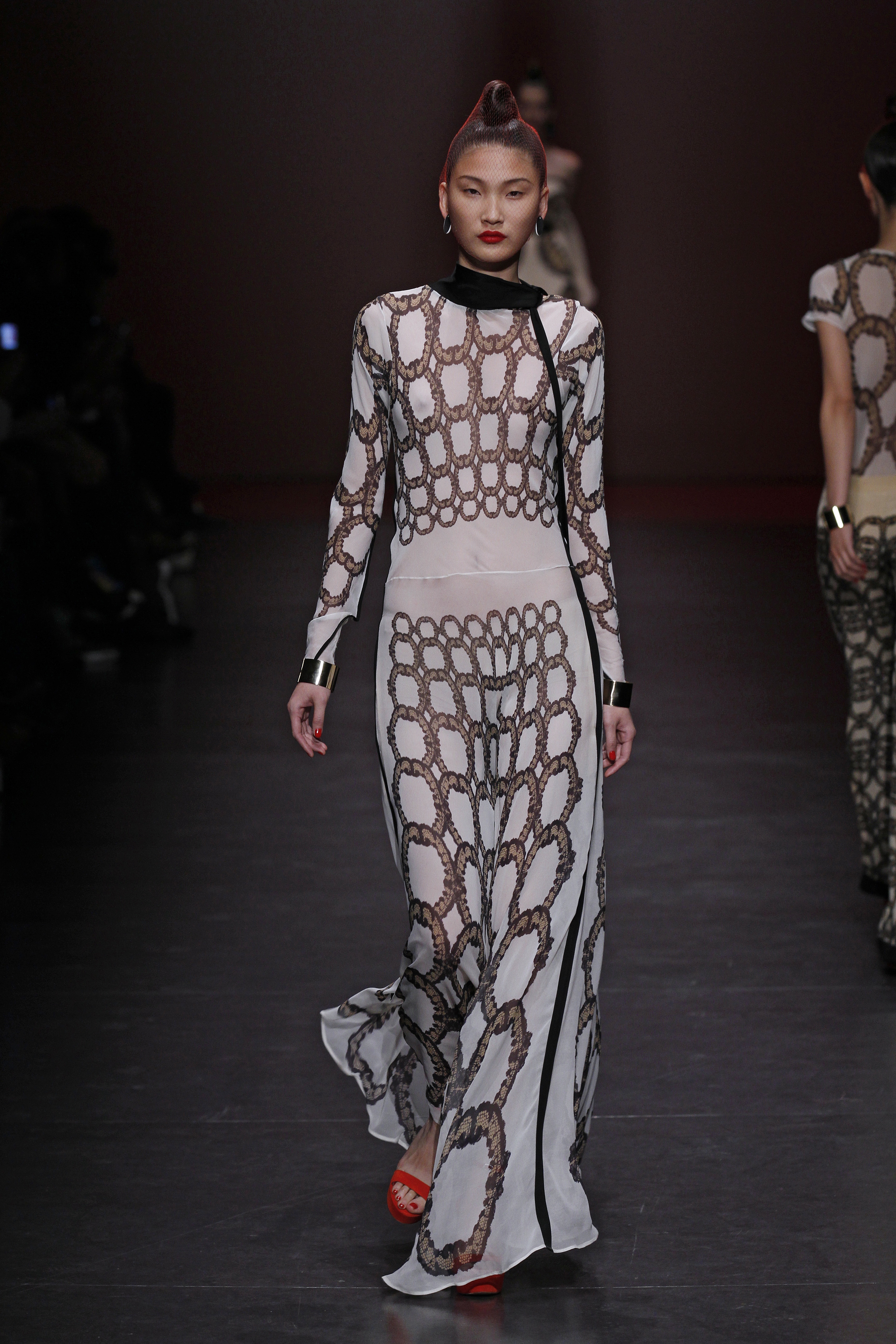 INGRID VLASOV SS2011 PARIS 10/5/2010