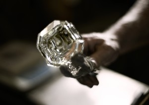 2012_BODY_CRYSTAL_CRAFTSMANSHIP_11