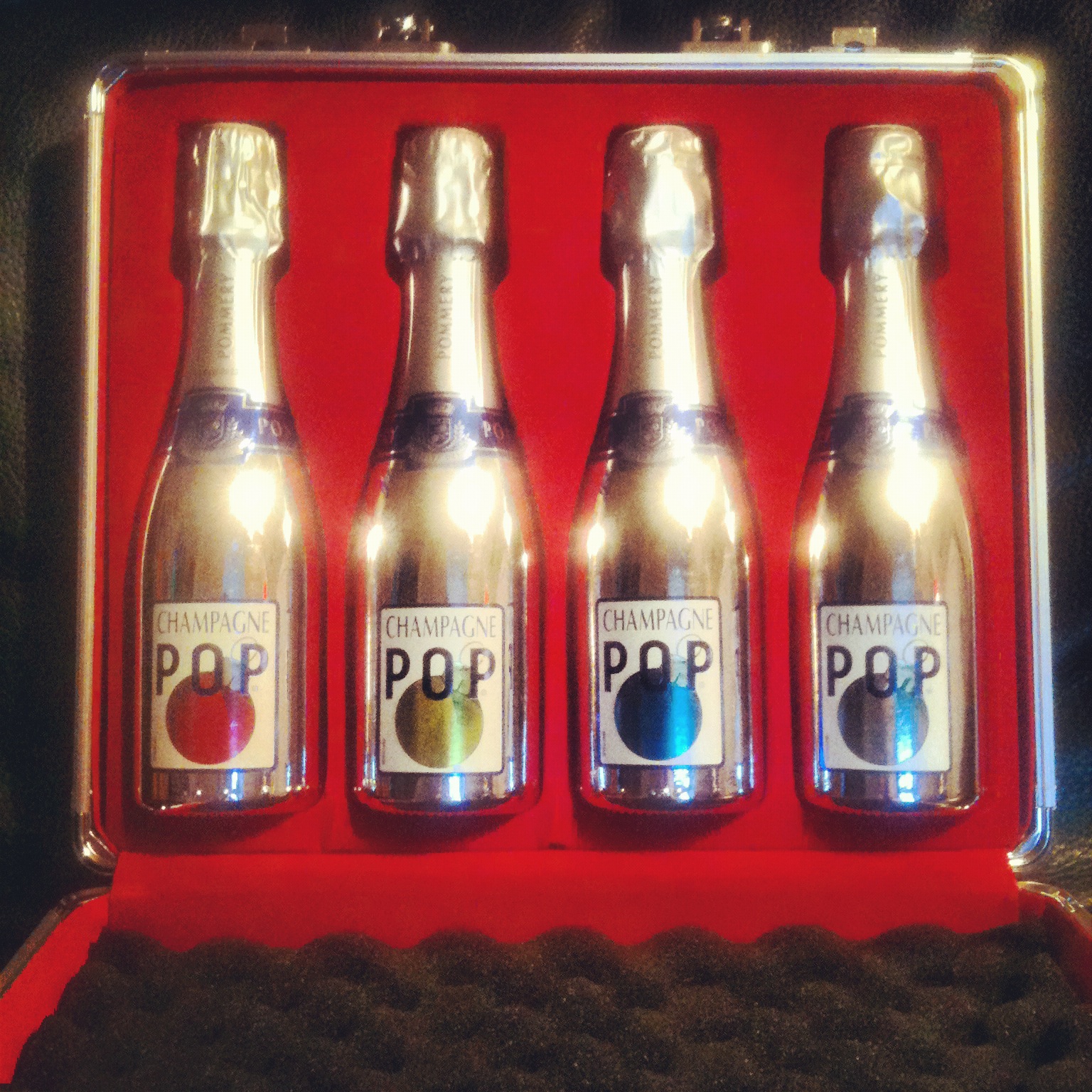 Intérieur mallette POP Noel 2012 Pommery