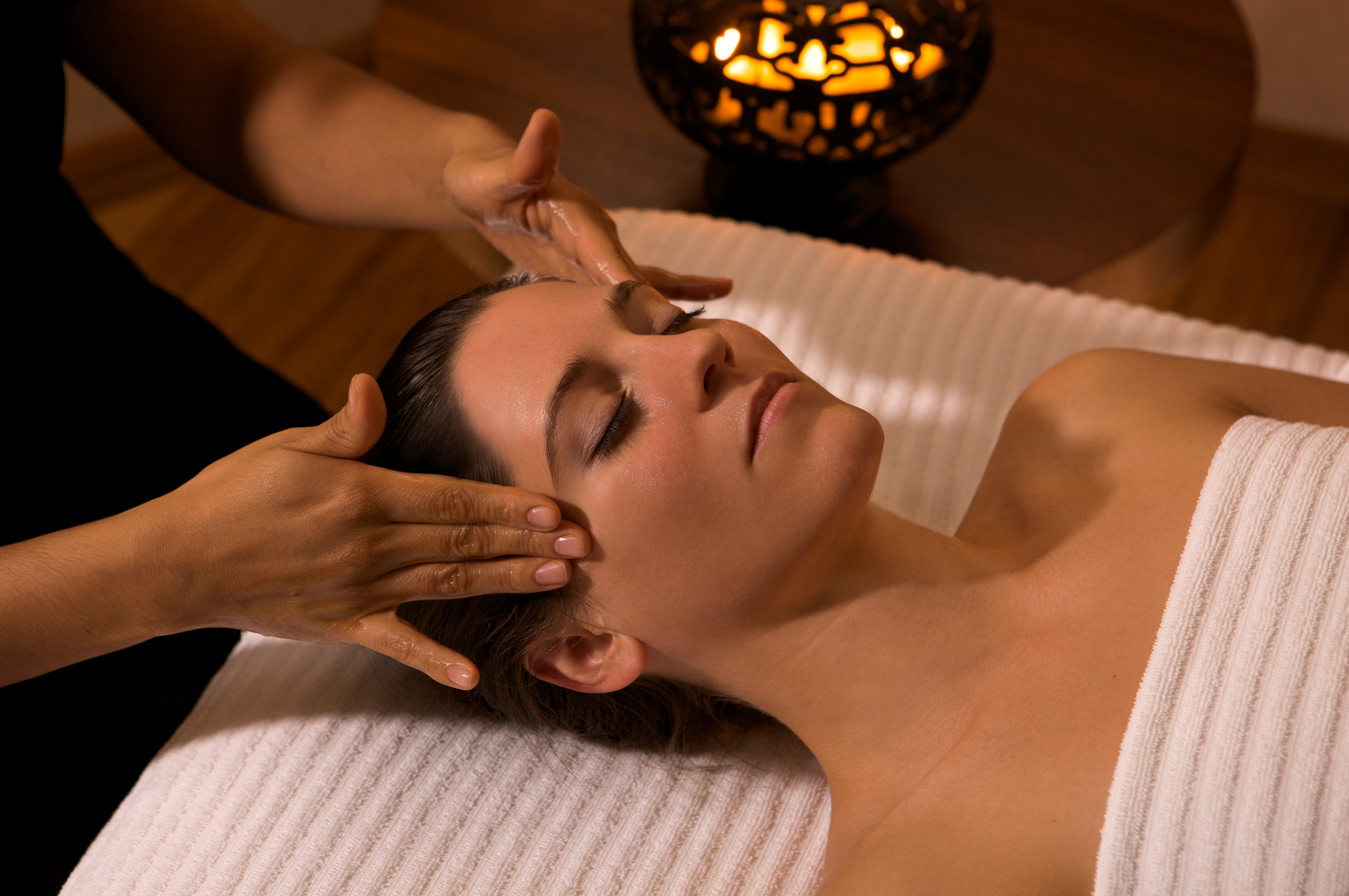 Hi_H0FBO_46105125_PNY_Spa_Facial_JPEG