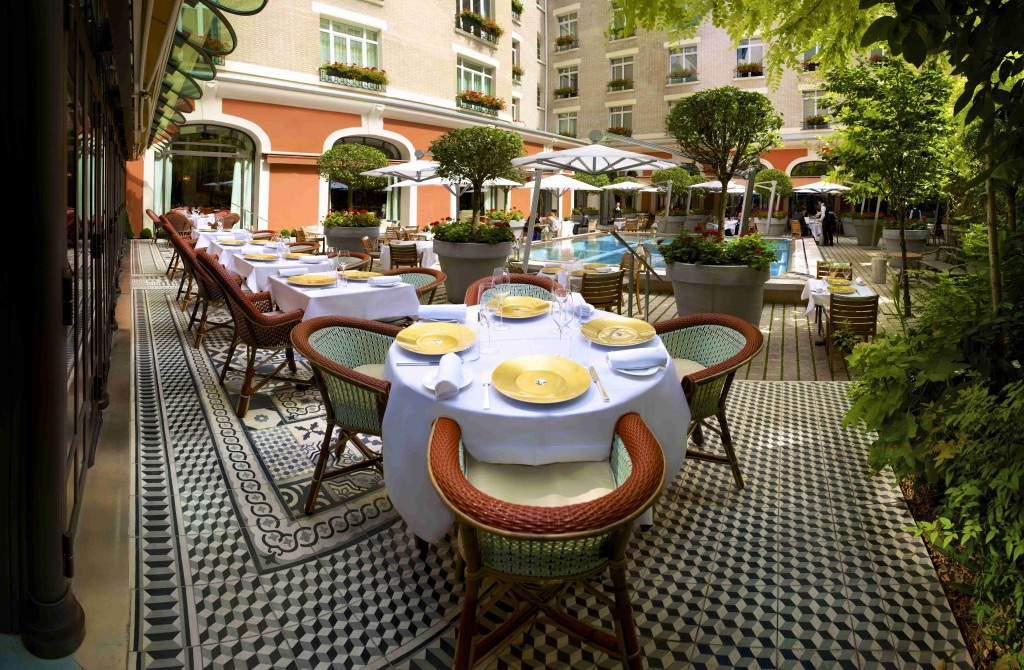 La terrasse du Royal Monceau : un spot de rêve !