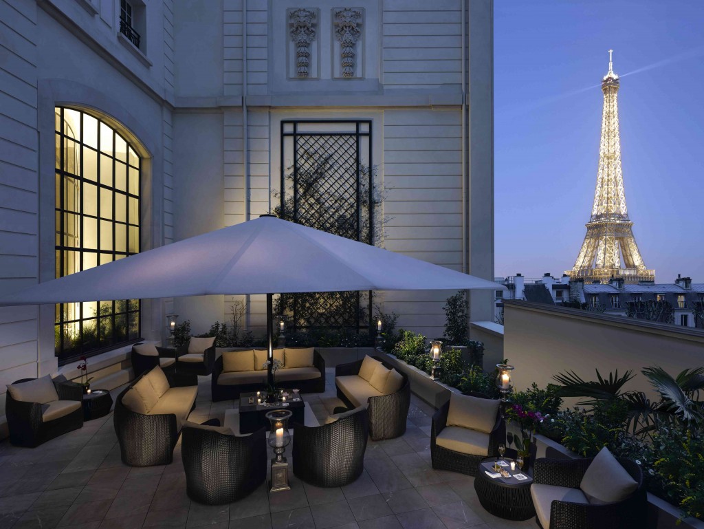 La terrasse d'été du Shangri La