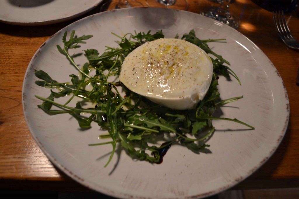 La Mozzarella accompagnée de sa roquette