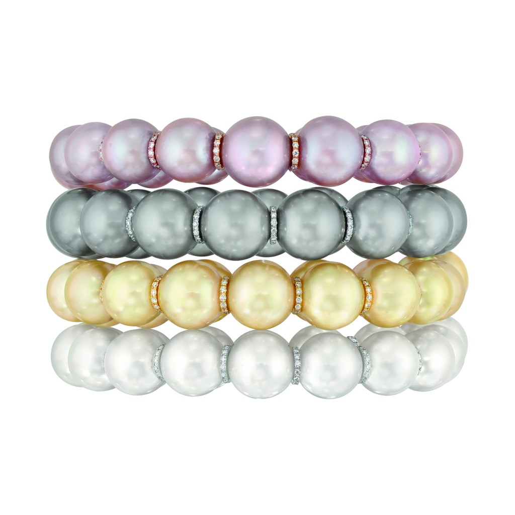 Bracelet « Perles Swing » en or blanc, jaune et rose 18 carats sertis de 884 diamants taille brillant pour un poids total de 4,8 carats, 32 perles de culture des Mers du Sud de 11 à 12,6 mm de diamètre, 15 perles de culture de Tahiti de 12 à 12,3 mm de diamètre et 17 perles de culture d'eau douce de 10 à 11,4 mm de diamètre.  