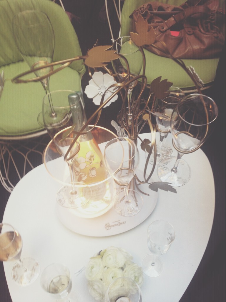 Processed with VSCOcam with t1 preset