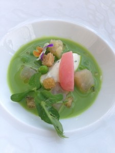 Amuse bouche sur base de velouté de petits pois