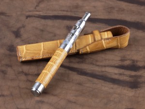 COLLECTION EQUINOX COLORFEEL CROCO MIEL ET ETUI ASSORTI SUR COMMANDE