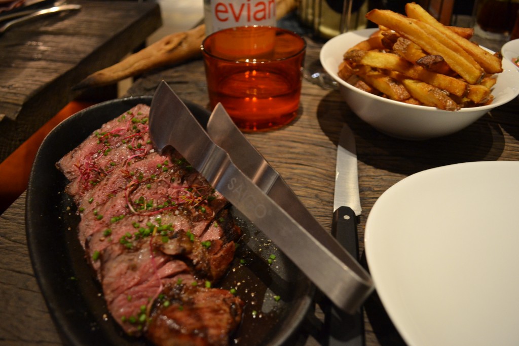 Le Café des Abattoirs' take on flank steak / Copyright Julien Tissot