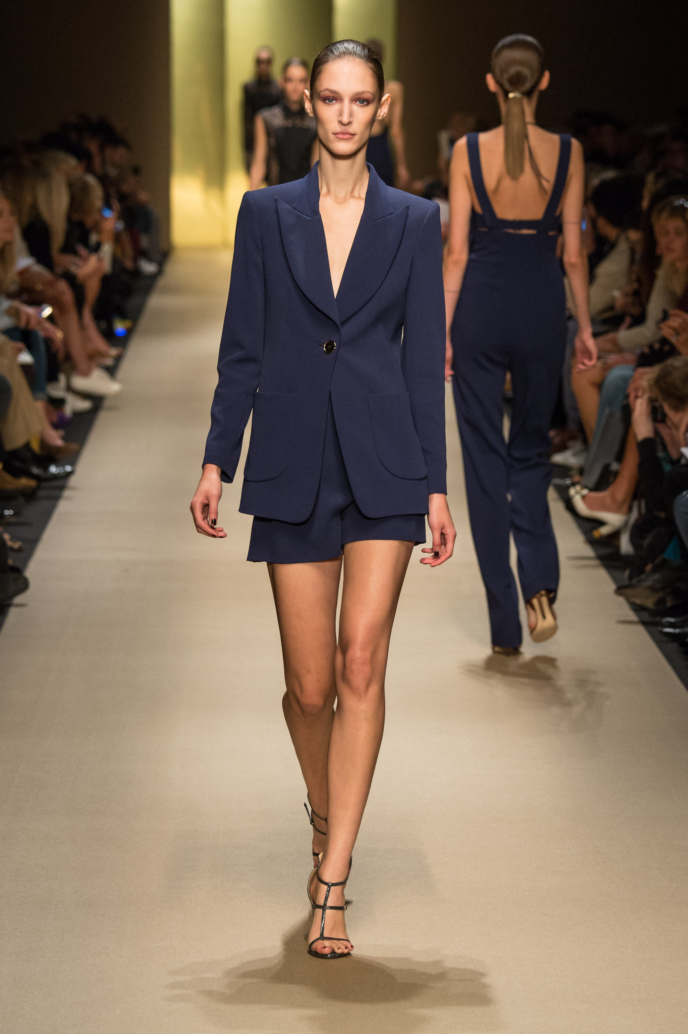 Pixelformula Womenswear Summer 2015 Ready To Wear Paris Guy Laroche