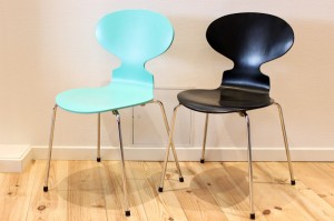 chaises-fourmi-arne-jacobsen-fritz-hansen-maison-nordik-MNC121-MNC122.12