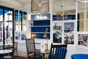 Maison Bleue_library (Copy)