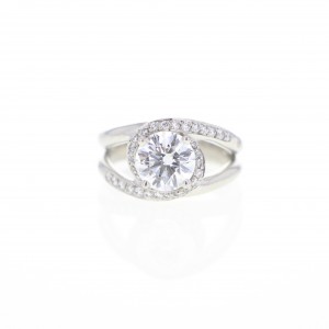 bague or diamant solitaire