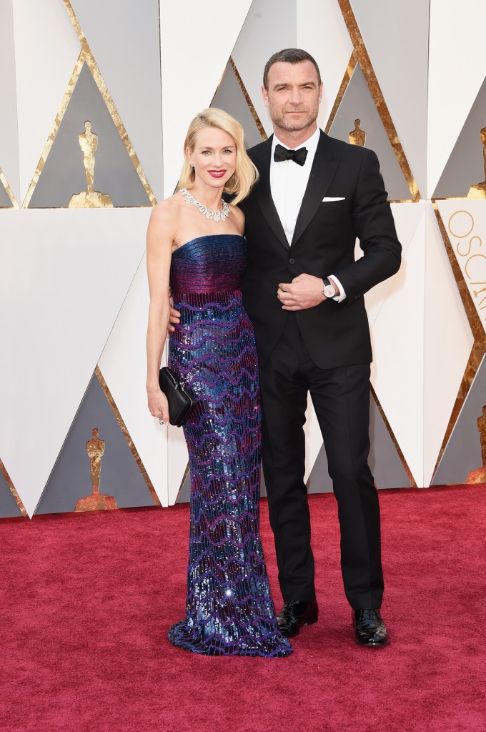 HOLLYWOOD, CA - FEBRUARY 28: Actors Naomi Watts (L) and Liev Schreiber attend the 88th Annual Academy Awards at Hollywood & Highland Center on February 28, 2016 in Hollywood, California. (Photo by Jason Merritt/Getty Images)