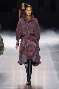 defile-issey-miyake-automne-hiver-2016-2017-paris-look-30