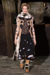 defile-manish-arora-automne-hiver-2016-2017-paris-look-36