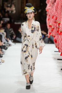 defile-henrik-vibskov-printemps-ete-2017-paris-look-20