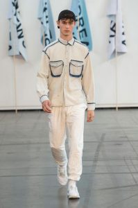 defile-andrea-crews-printemps-ete-2017-paris-look-16