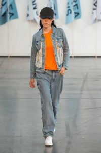 defile-andrea-crews-printemps-ete-2017-paris-look-17