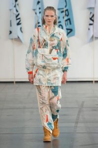 defile-andrea-crews-printemps-ete-2017-paris-look-20