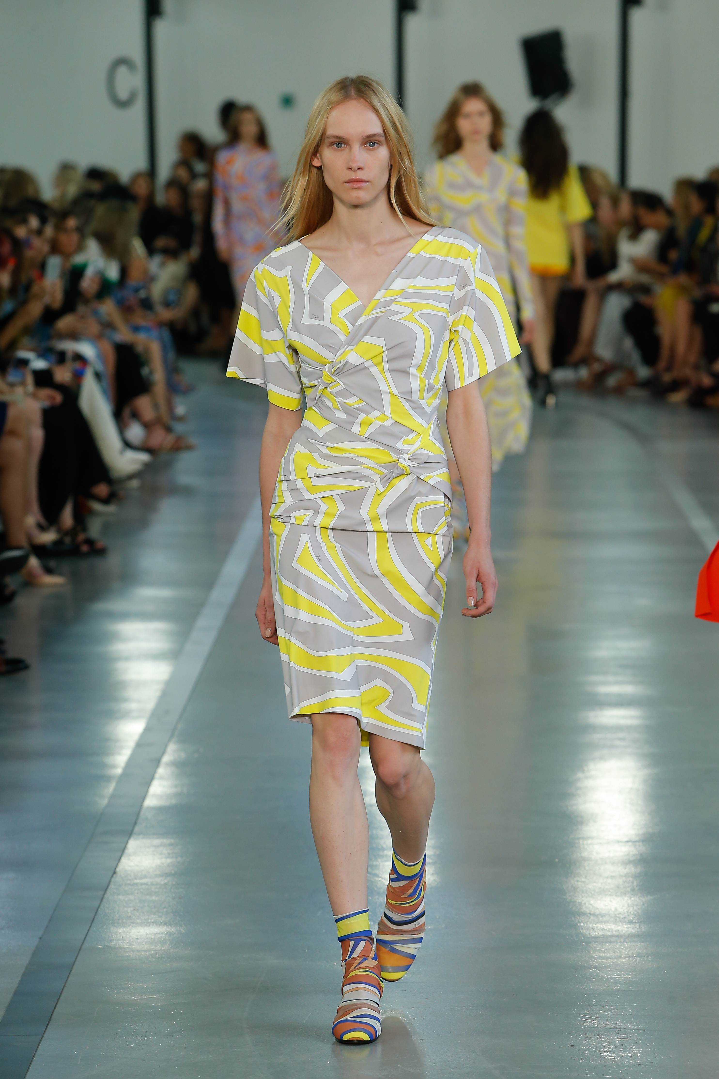 emilio-pucci_ss_2017_look_14