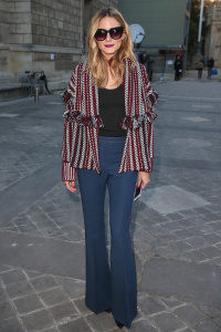 PARIS, FRANCE - OCTOBER 03:  Olivia Palermo arrives at the Sonia Rykiel show as part of the Paris Fashion Week Womenswear Spring/Summer 2017 on on October 3, 2016 in Paris, France.  (Photo by Pierre Suu/GC Images)