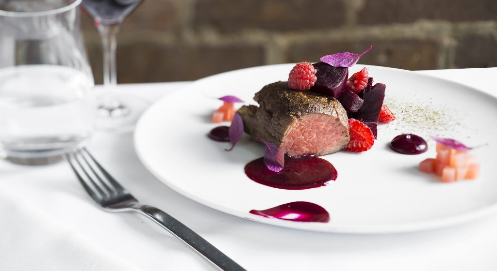 Chez l’épicier : le Québec et le luxe à la française se marient