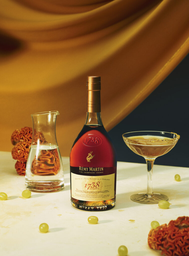 RÉMY MARTIN célèbre le centenaire de son cocktail mythique, le Sidecar