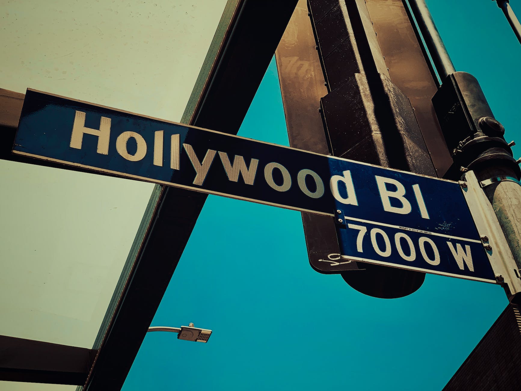 hollywood road sign