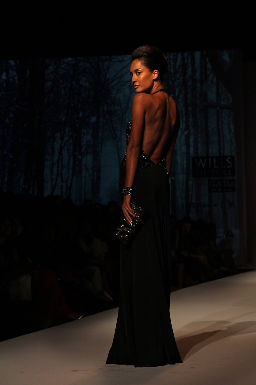 woman wearing black dress