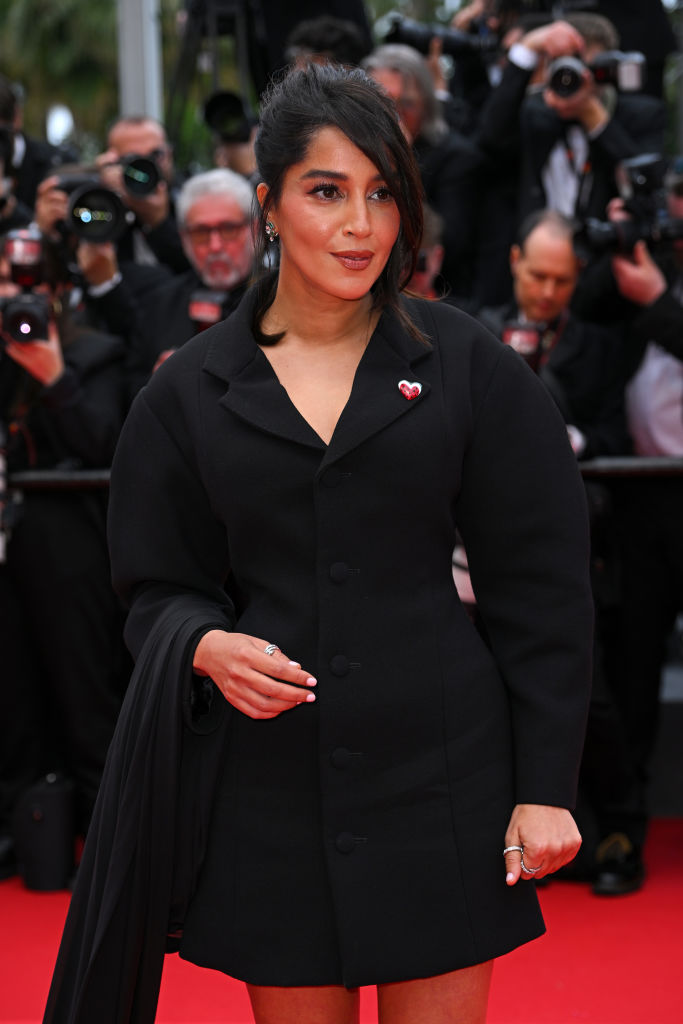 Leïla Bekhti Éblouit Bulgari lors Deuxième Montée Marches 77ème Festival Cannes