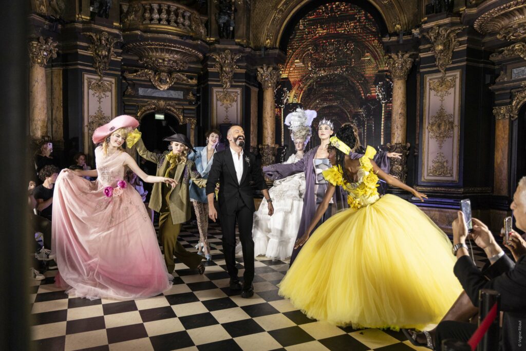 L’hommage Grévin Marie-Antoinette alliance majestueuse l’histoire haute couture