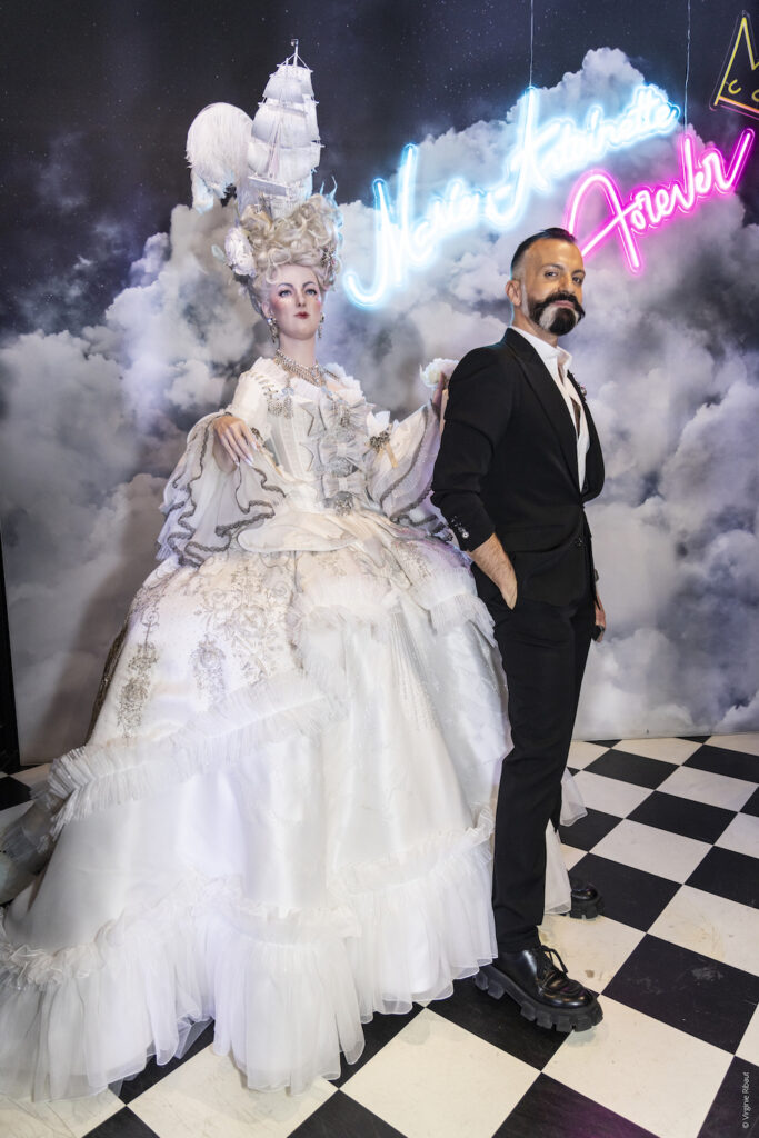 L’hommage Grévin Marie-Antoinette alliance majestueuse l’histoire haute couture