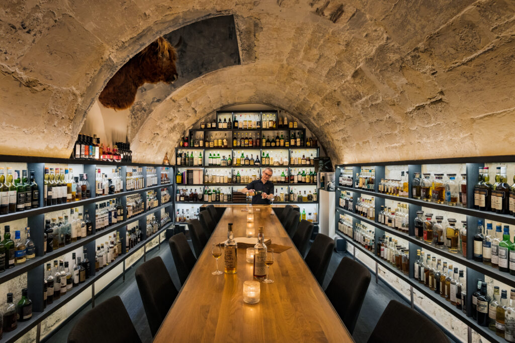 Événements exclusifs Golden Promise Offrez cadeau inoubliable amateurs spiritueux