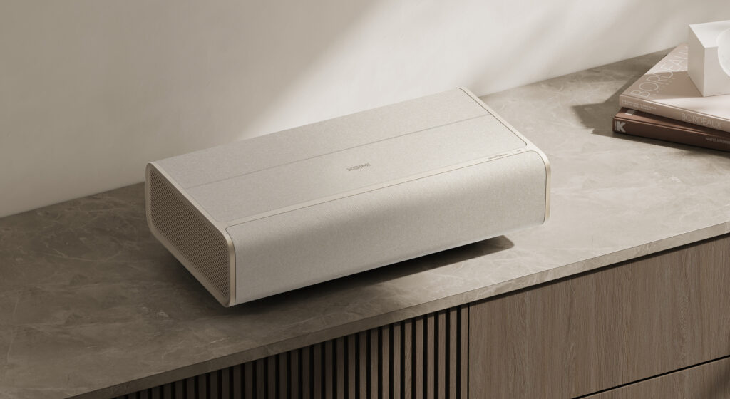Réinventez divertissement domicile avec l’AURA XGIMI, vidéoprojecteur ultra-courte focale