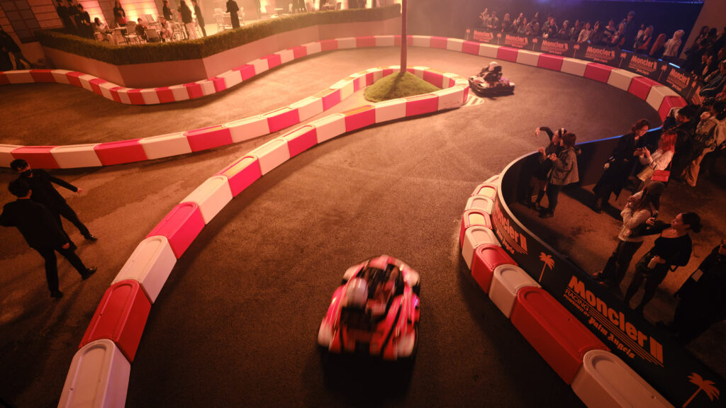 Moncler Présente City Genius Shanghai Créativité Mondiale