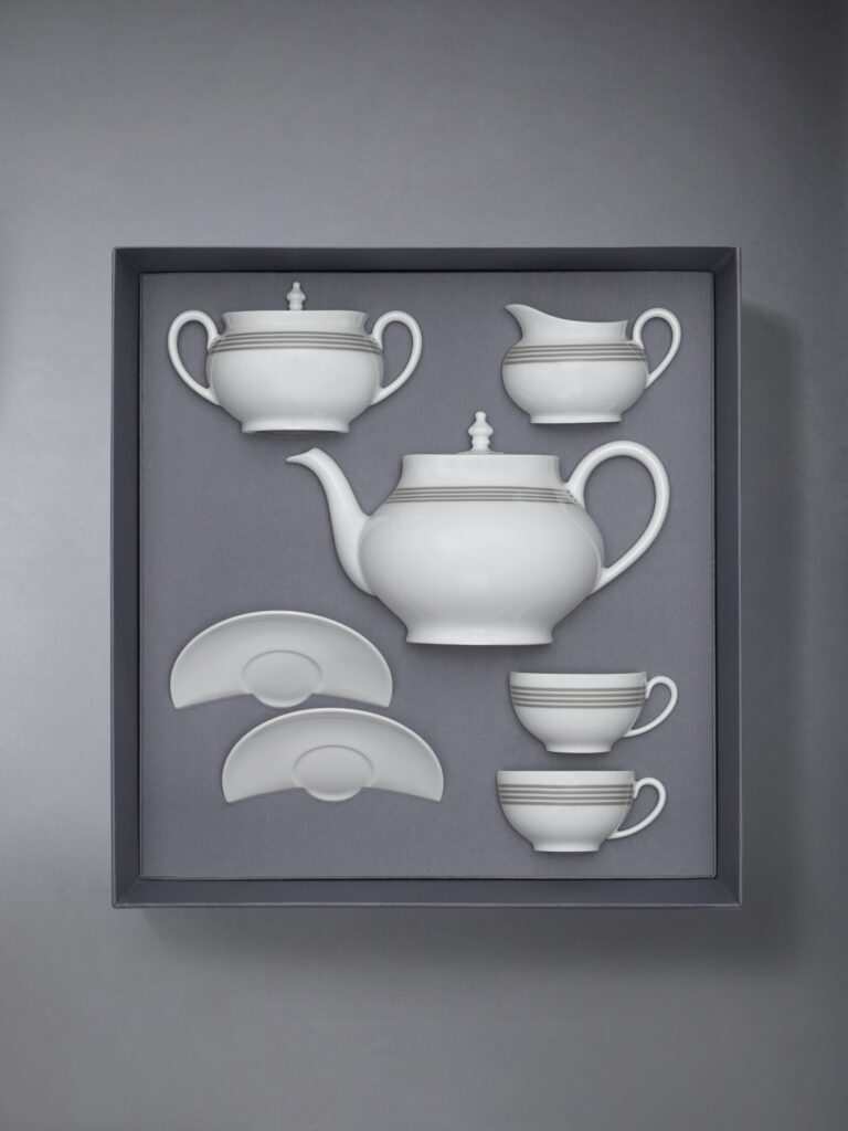 Thom Browne Réenchante Fêtes avec Collection Holiday 2024 Spectaculaire