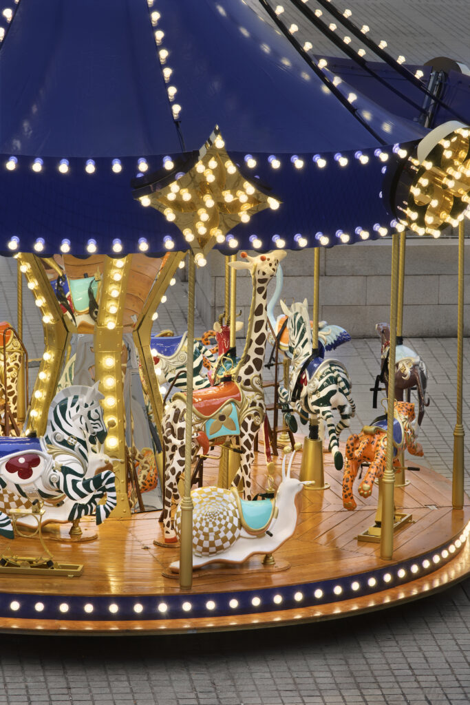 Louis Vuitton Manège Enchanté pour Fêtes 2024