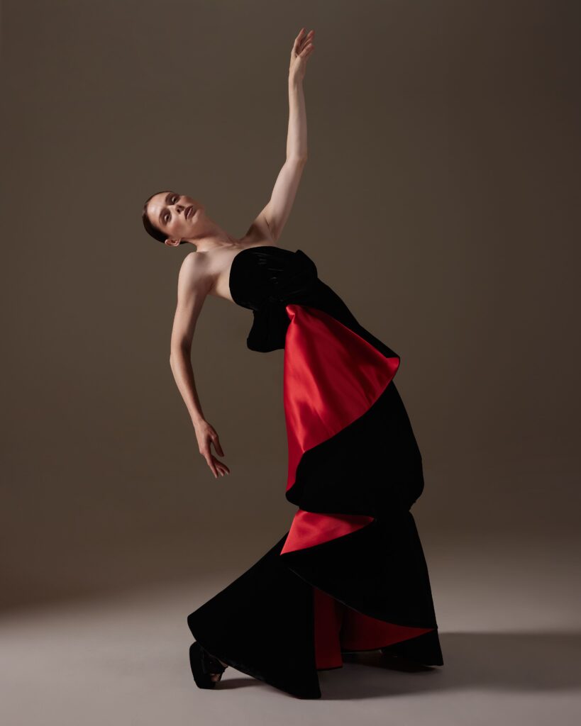 RVNG Coco Rocha Force Féminité pour Collection SS25