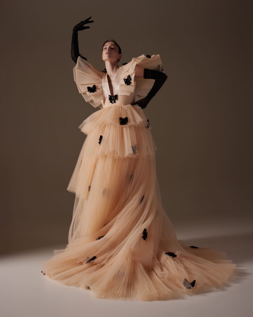 RVNG Coco Rocha Force Féminité pour Collection SS25