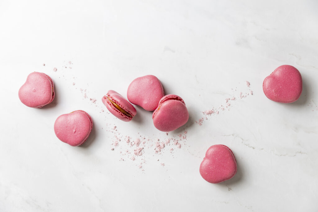 Ladurée Célèbre Saint-Valentin Rose avec Collection Romantique Gourmande