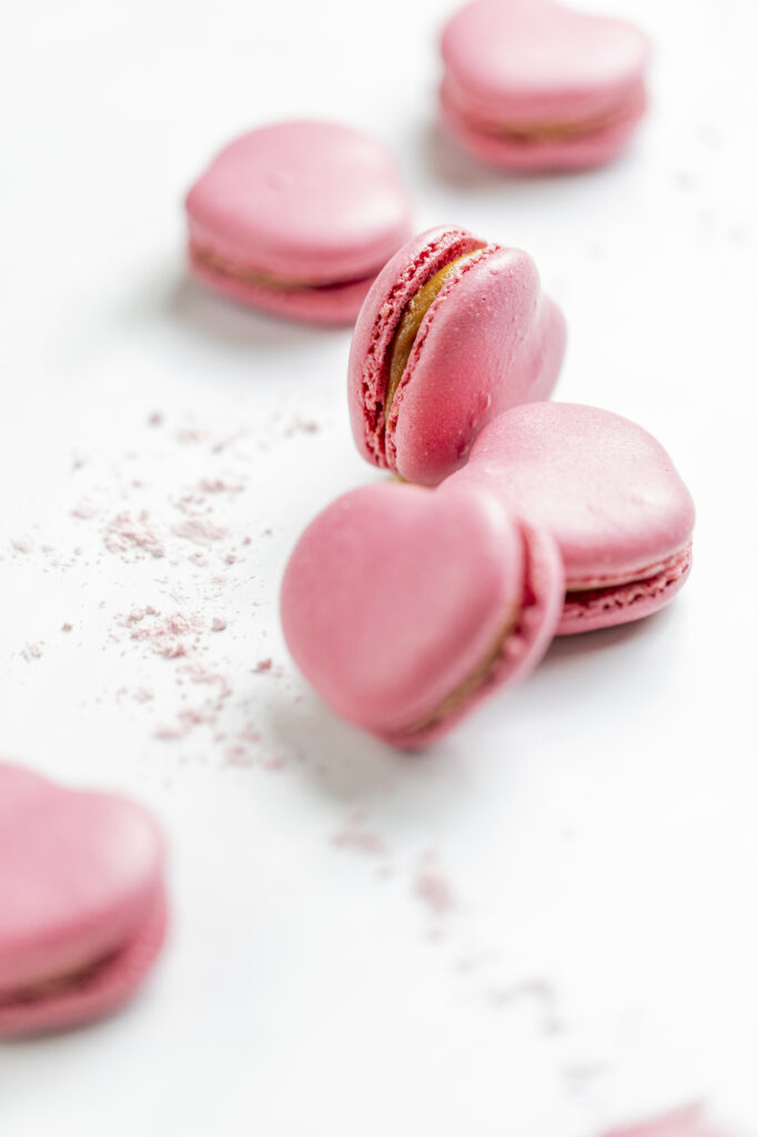 Ladurée Célèbre Saint-Valentin Rose avec Collection Romantique Gourmande