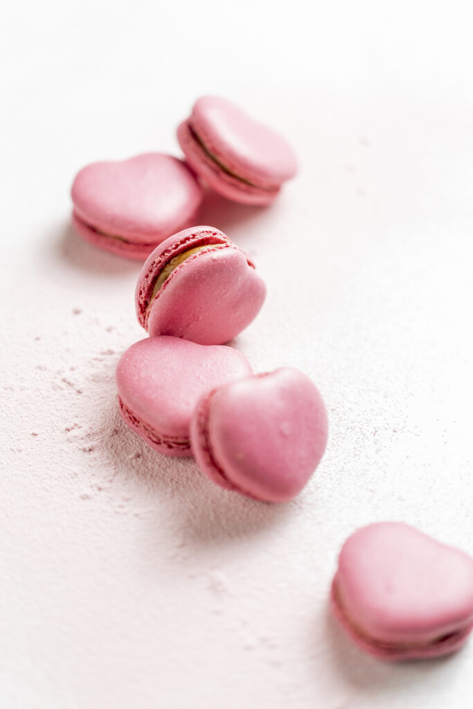 Ladurée Célèbre Saint-Valentin Rose avec Collection Romantique Gourmande