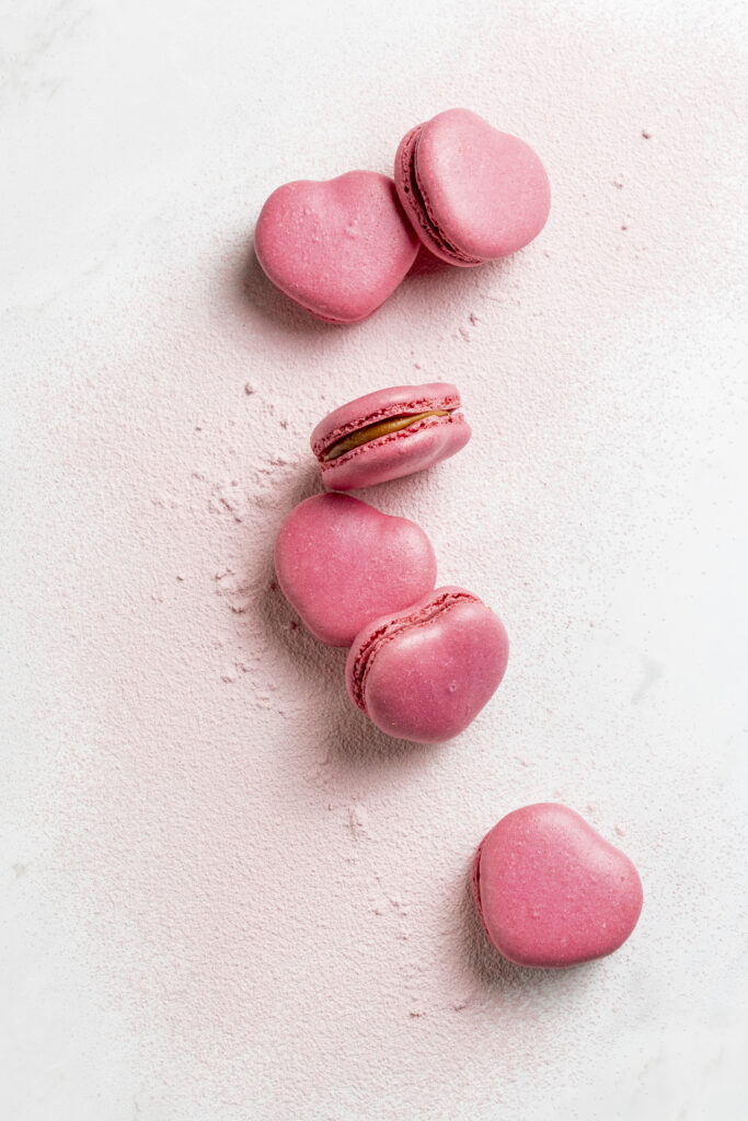 Ladurée Célèbre Saint-Valentin Rose avec Collection Romantique Gourmande