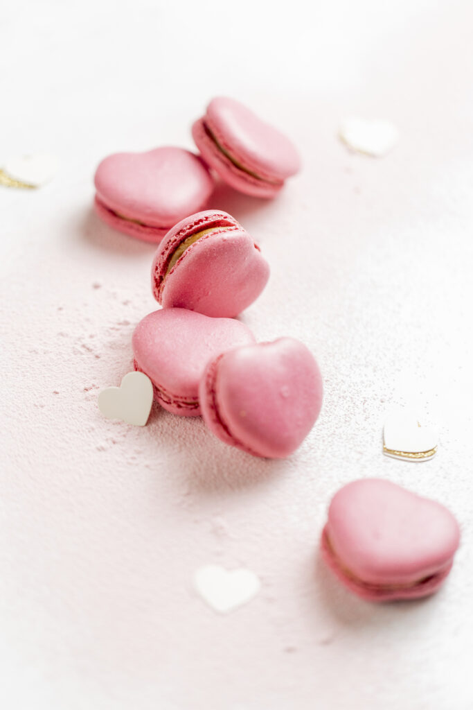Ladurée Célèbre Saint-Valentin Rose avec Collection Romantique Gourmande
