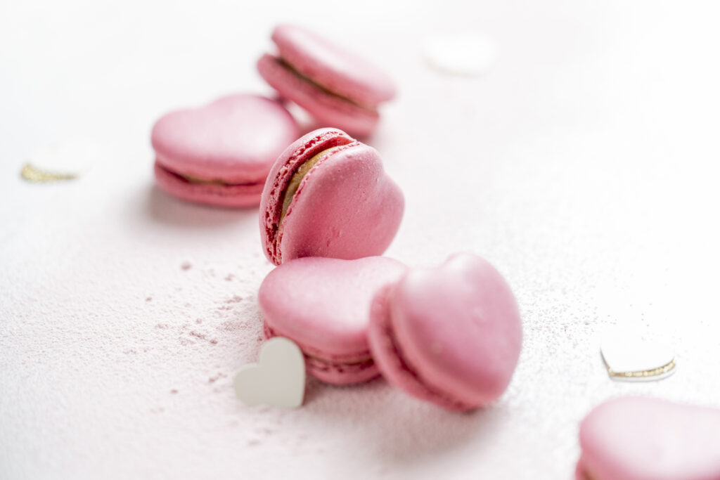 Ladurée Célèbre Saint-Valentin Rose avec Collection Romantique Gourmande