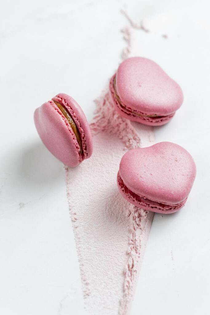 Ladurée Célèbre Saint-Valentin Rose avec Collection Romantique Gourmande