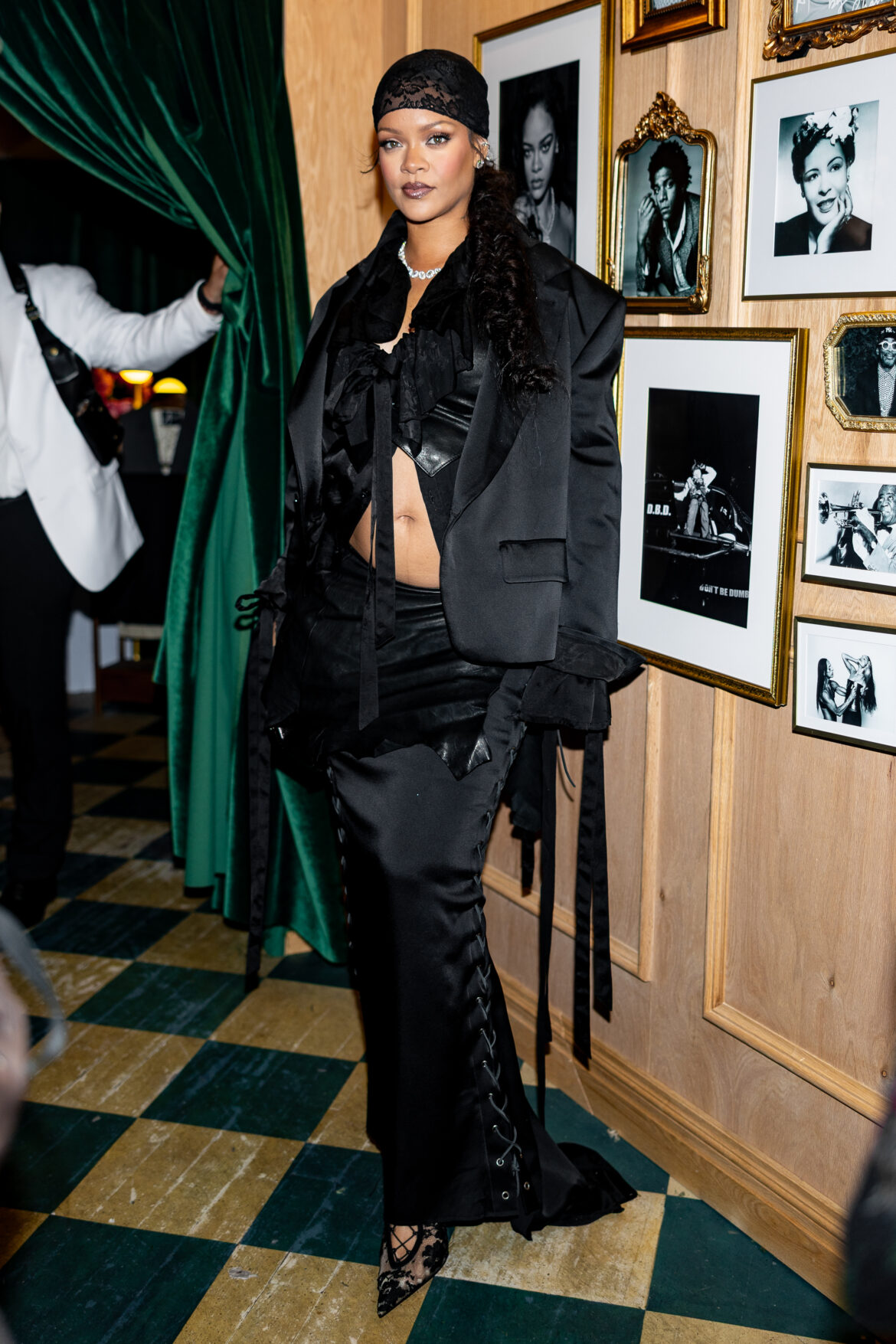 Rihanna Rayonne en Haute Joaillerie Messika à l’Afterparty du Met Gala ...