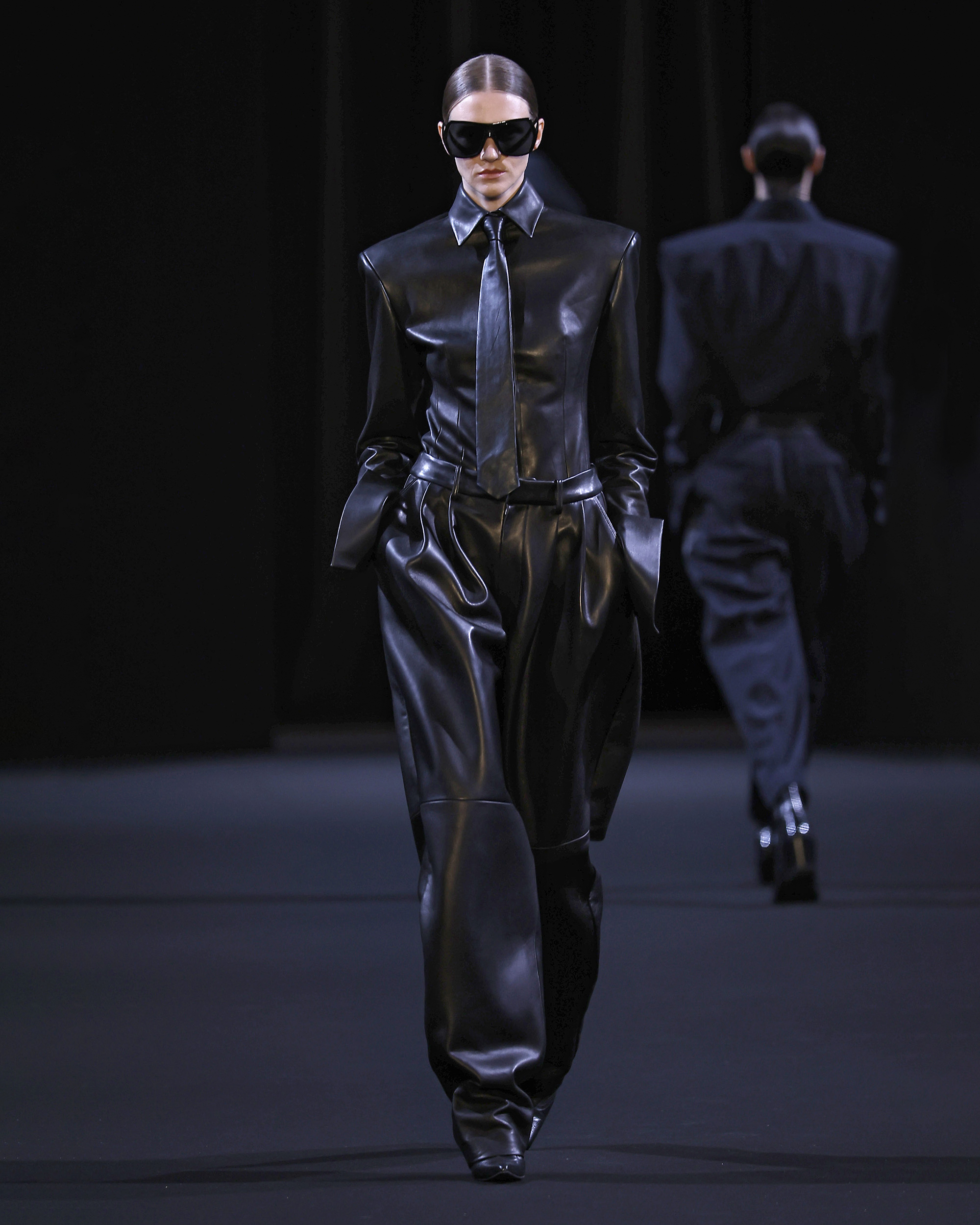 JUUN.J Autumn-Winter 2026: The collision of tuxedo and runway