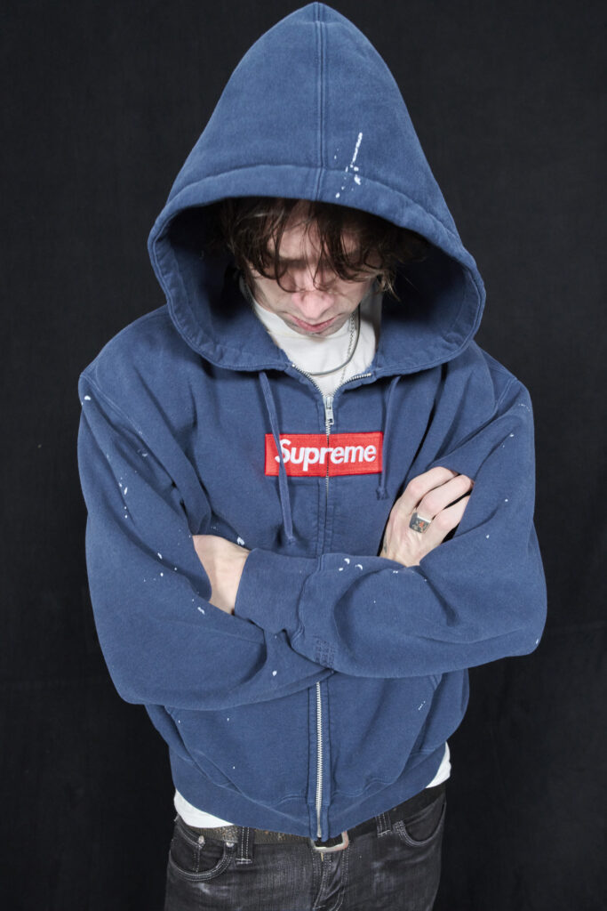 Supreme x MM6 Maison Margiela : la déconstruction entre dans l’arène streetwear 55 30 SS26 MM6 Lifestyle