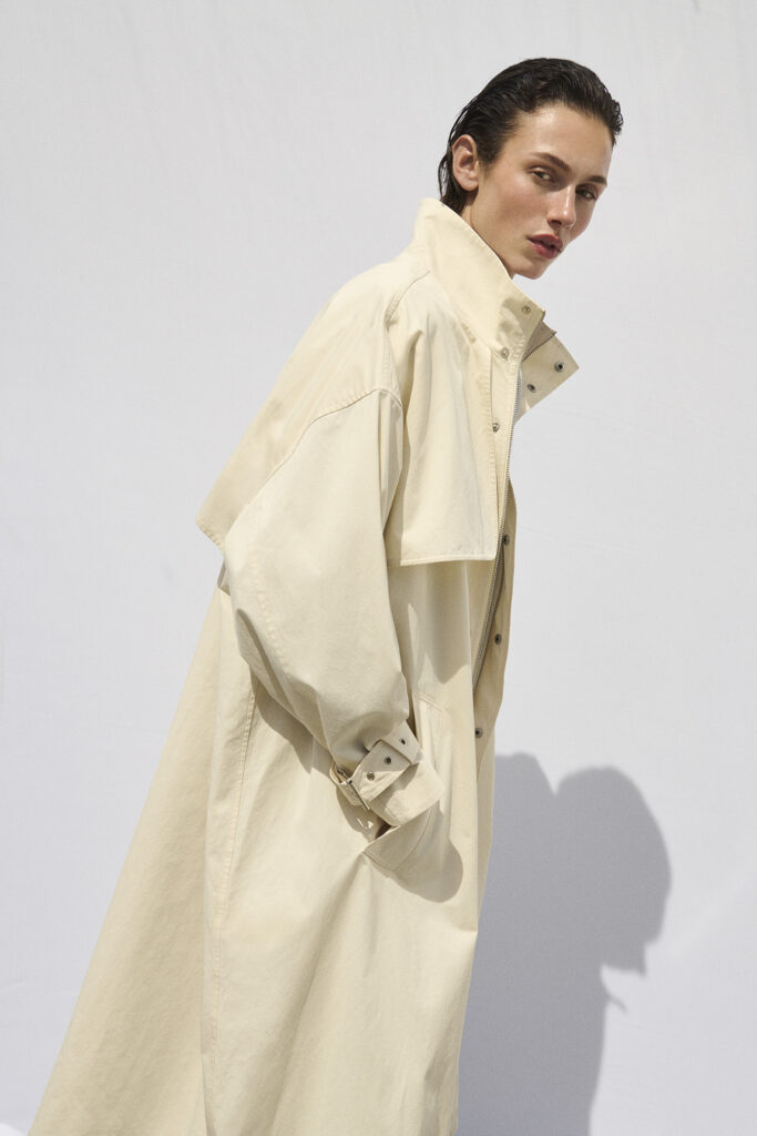 FRAME Summer 2026, l’été comme vestiaire de transition 31 Look 02 FRAME WOMENS PREFALL 26 EDITORIAL 0357 v3